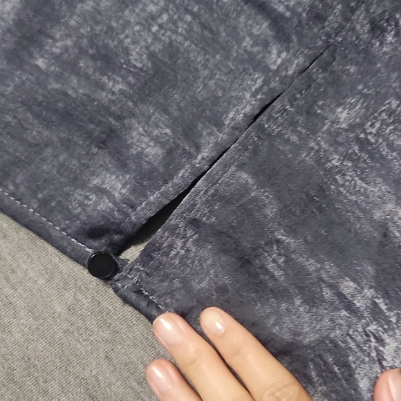 Bobeau Brand Flowy Silver Gray 3/4-Length Bell-Sleeve Blouse Tunic Top Shirt - Picture 10 of 12